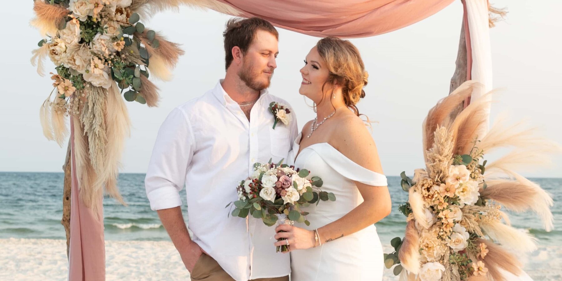 Gulf Shores and Orange Beach Wedding Planners. Driftwood wedding for your dream beach wedding in Alabama